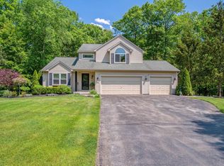 6192 Shadetree Ct, Howell, MI 48843
