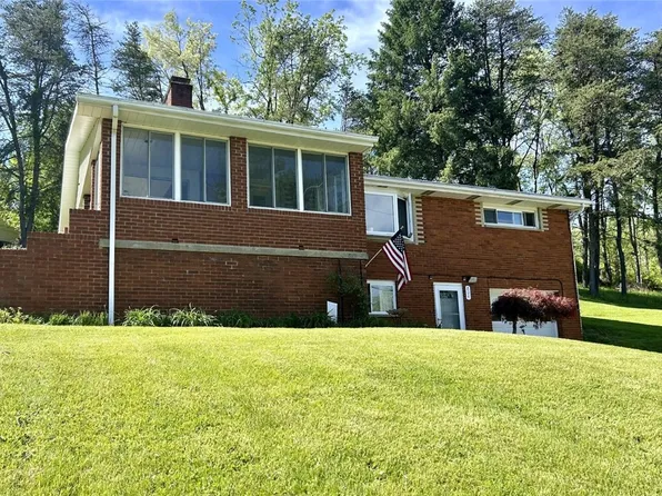 804 Redwood Dr, Mc Donald, PA 15057