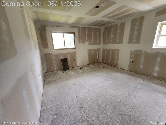 3rd image of 27391 Spring Arbor Dr