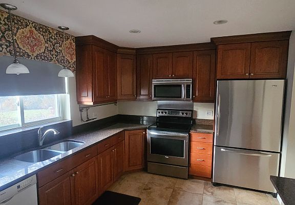 3rd image of 5501 S Kenwood Dr