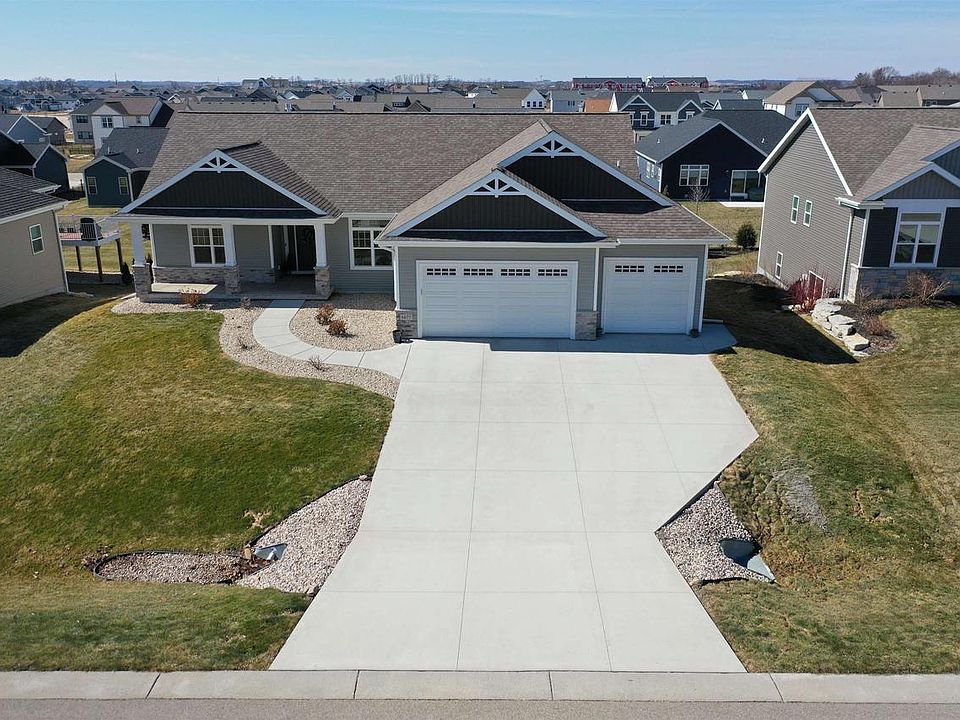 1st image of 6677 Royal View Dr