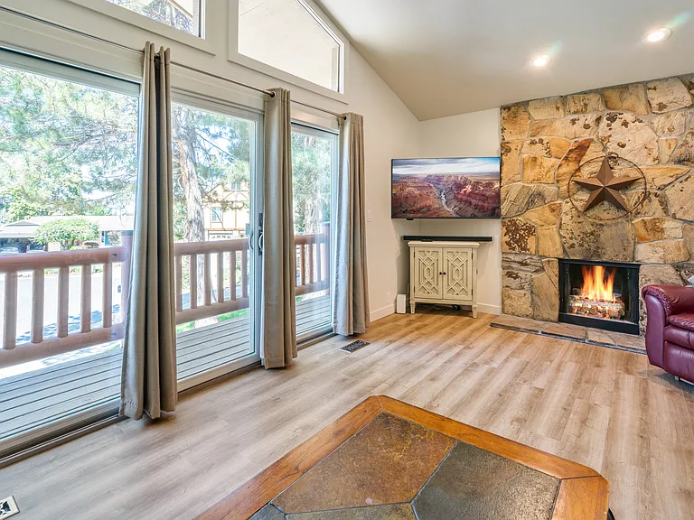 7687 S Winterdale Cir — Photo 5