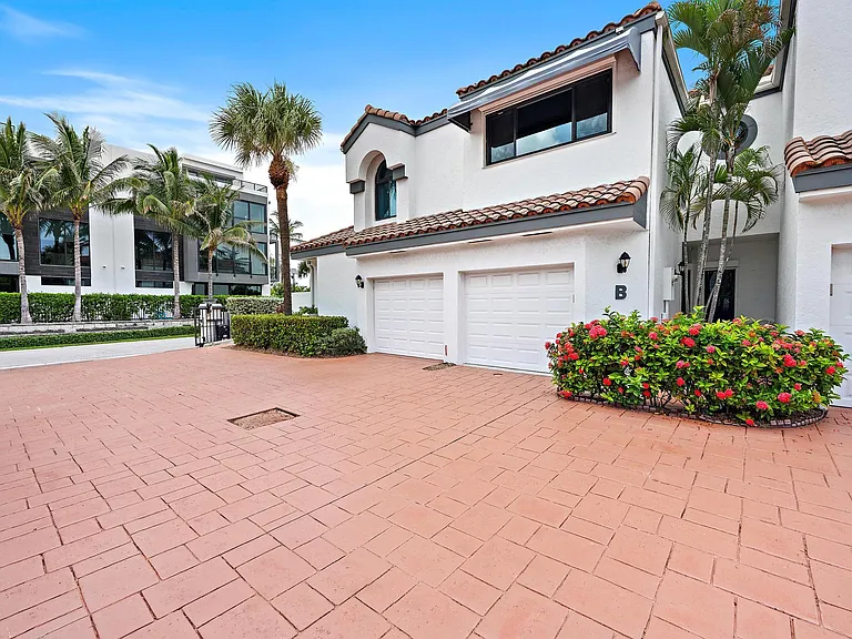 11545 Old Ocean Blvd #B — Photo 23