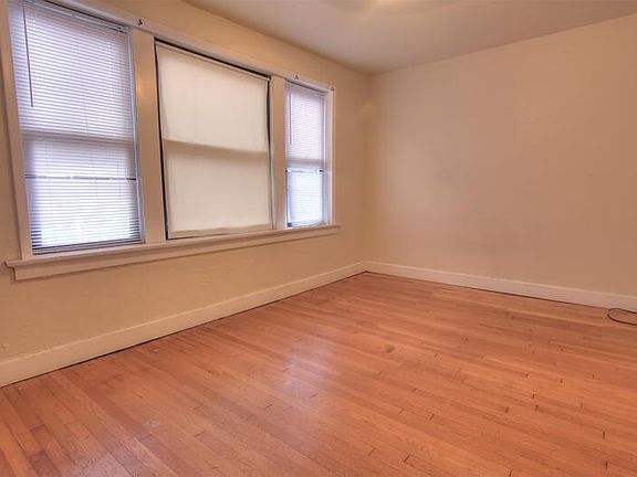 3rd image of 4077 S Grand Blvd Unit A