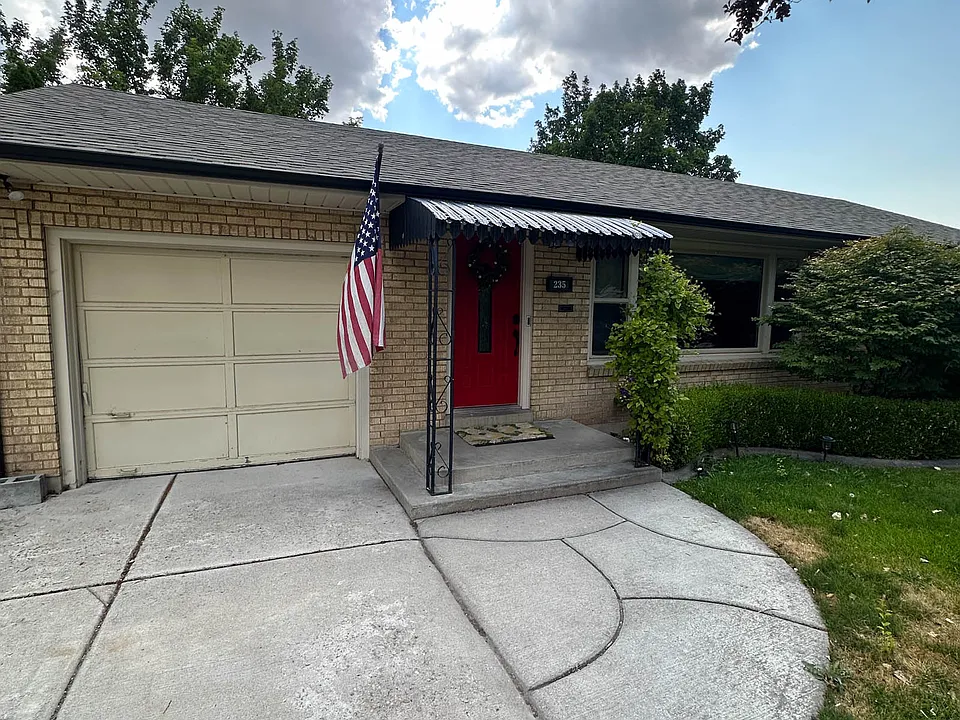 235 S 17th Ave