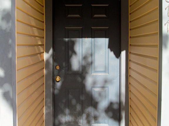 4th image of 1877 Alberta Ct S