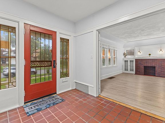 3rd image of 2850 N 46th STREET