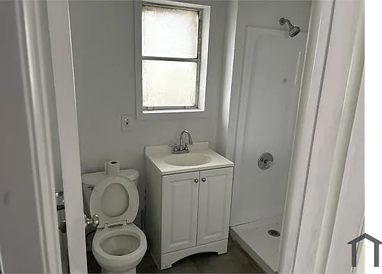 2226 McKinley Ave — Photo 5