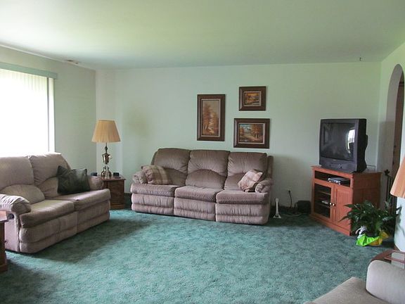 2nd image of 15724 Deerfield Ct Unit 2S