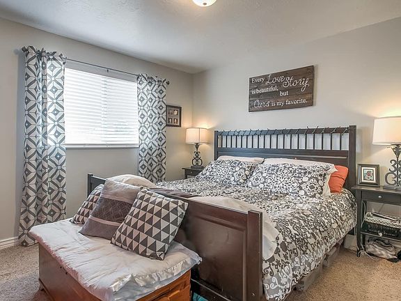 4th image of 2514 W Hornburg Cir