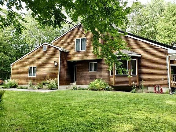 4th image of 82 Laurel Hill Rd