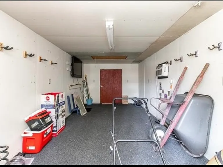 2407 Arlington Pl — Photo 42