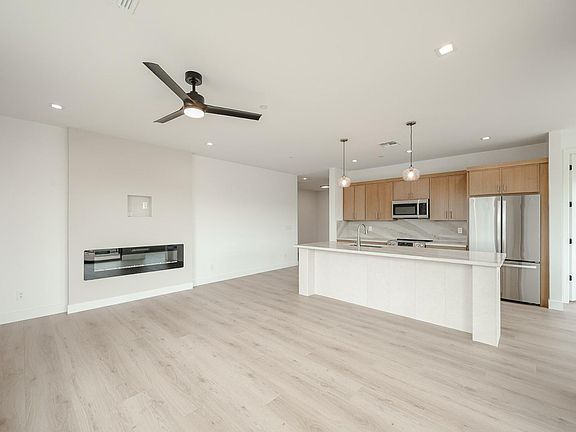 4th image of 15006 N Ivory Dr #203