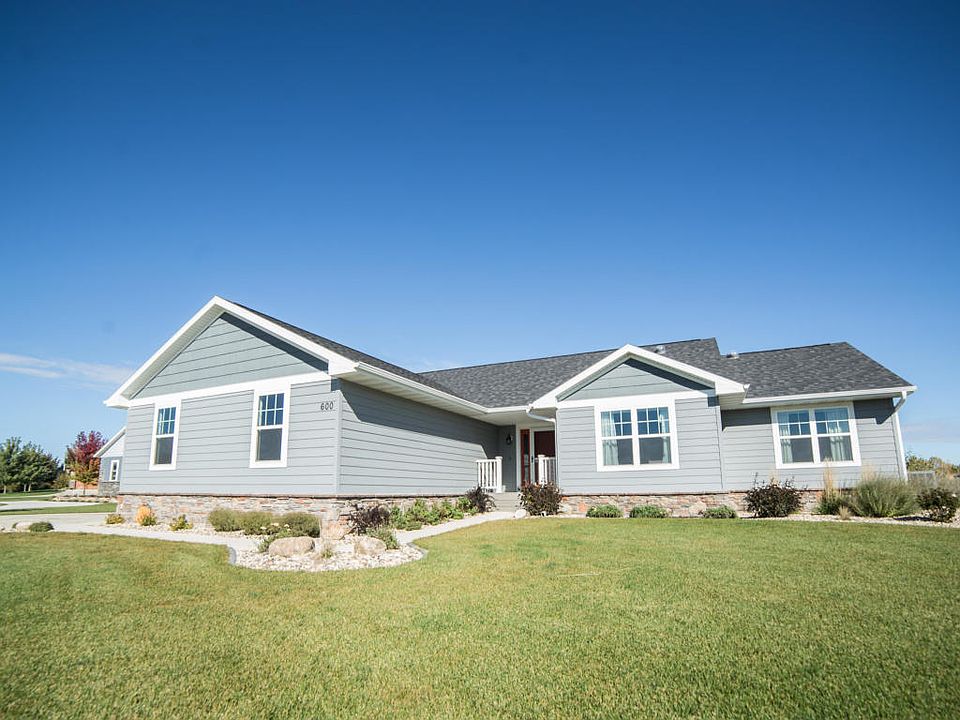 1st image of 600 Quail Hollow Cir