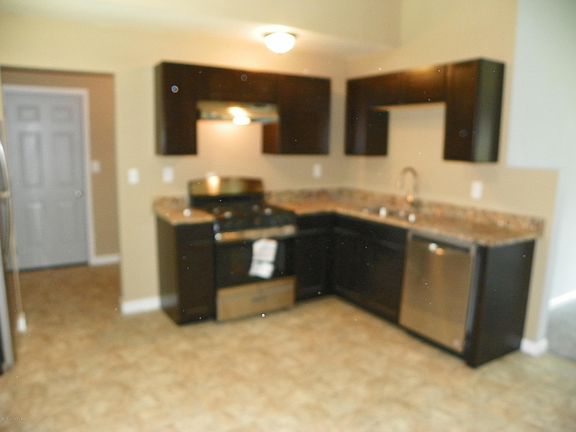 5th image of 14016 Darwin Blvd