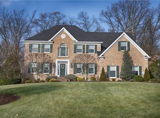 202 Hardwood Dr, Venetia, PA 15367