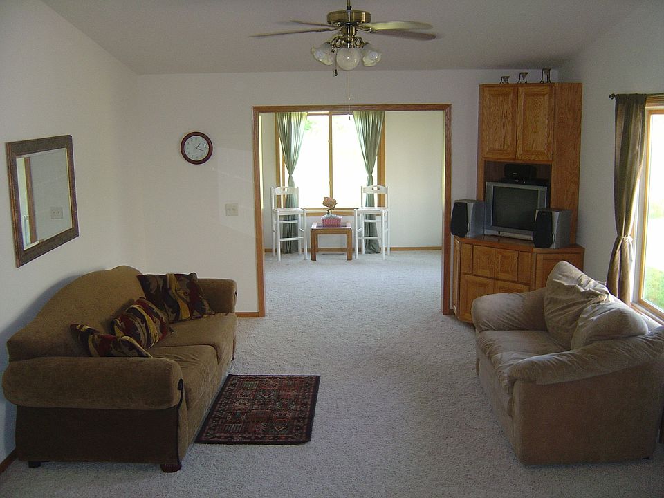 2nd image of 160 Church Ave