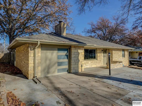 6844 Leighton Ave, Lincoln, NE 68507