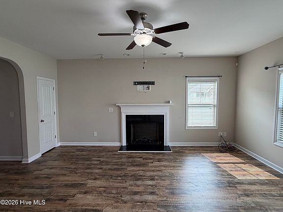 3rd image of 2125 Cove Ct