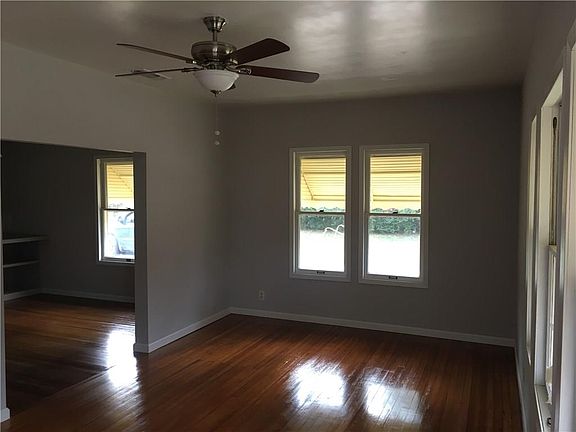 4th image of 1702 Avenue C