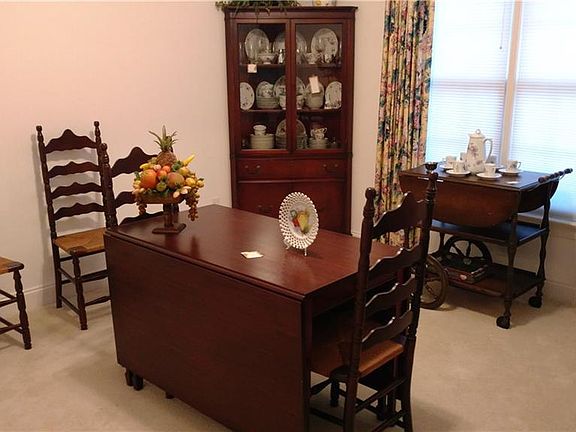 5th image of 314 Oleander Dr #B