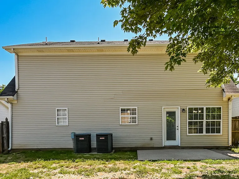 843 Kanatak Ln — Photo 17