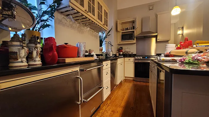 Rented by Julien Aractingi, LREB | media 21