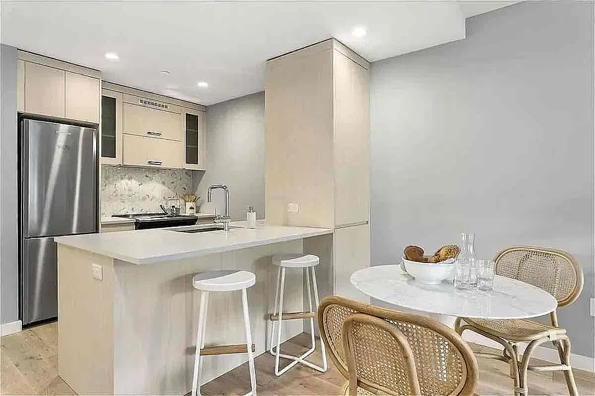 555 Waverly Avenue — Photo 4