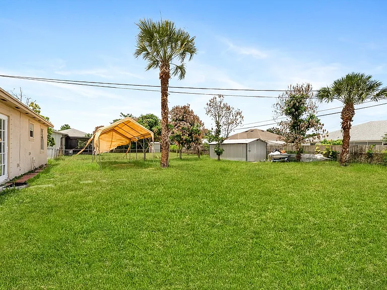 3533 SW Rosardo St — Photo 12
