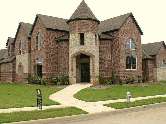 2nd image of 2404 Poplar Ct