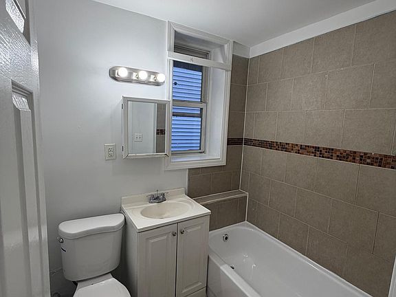 3rd image of 397 Myrtle Ave #4