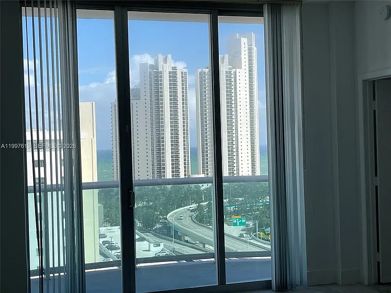 19390 Collins Ave #2 — Photo 4