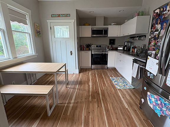 Kitchen all appliances provided