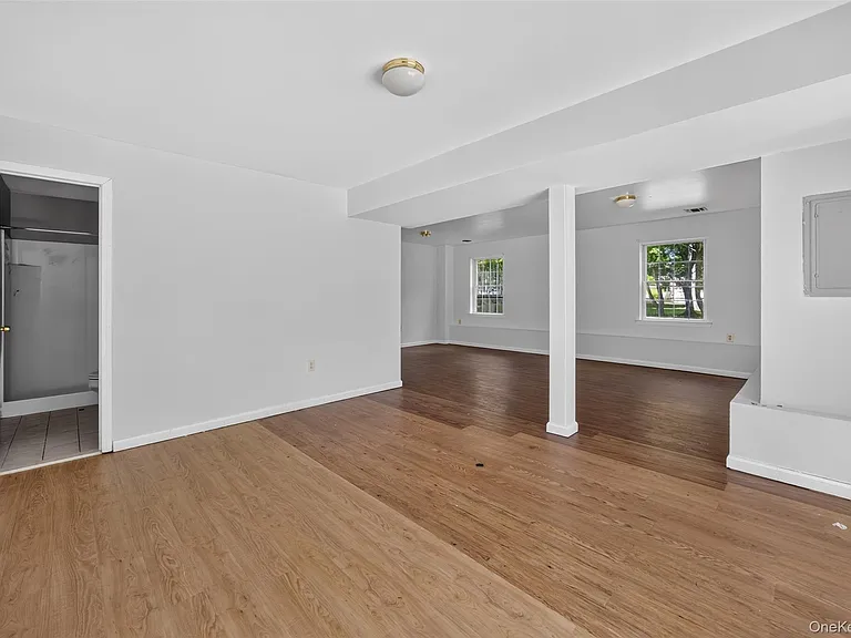 41 Genung St #39 — Photo 29