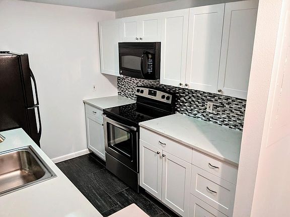5th image of 121 Vine St Unit 502