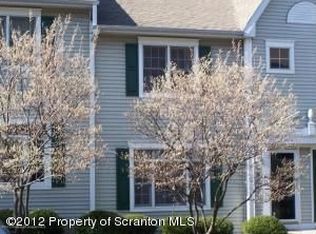 16 Lakeside Cmns, Clarks Summit, PA 18411