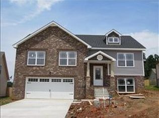 1660 Buchanon Dr, Clarksville, TN 37042