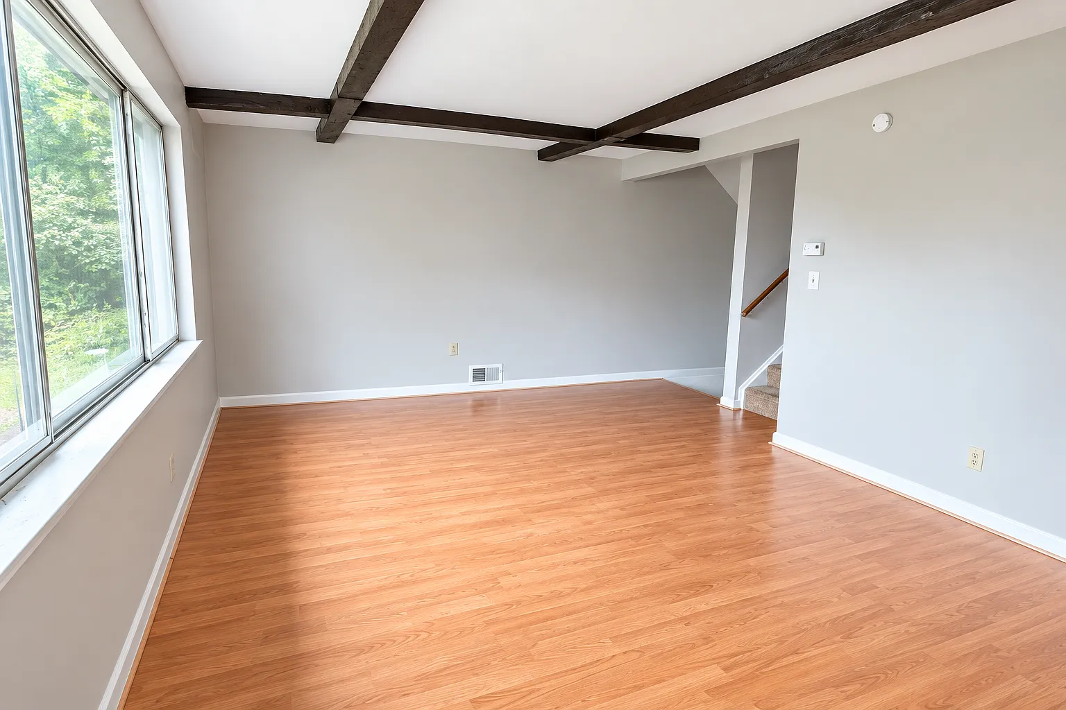 3 bed, 1.5 bath, $1,200 — Photo 2