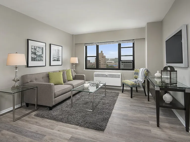 5550 S Dorchester Ave — Photo 4