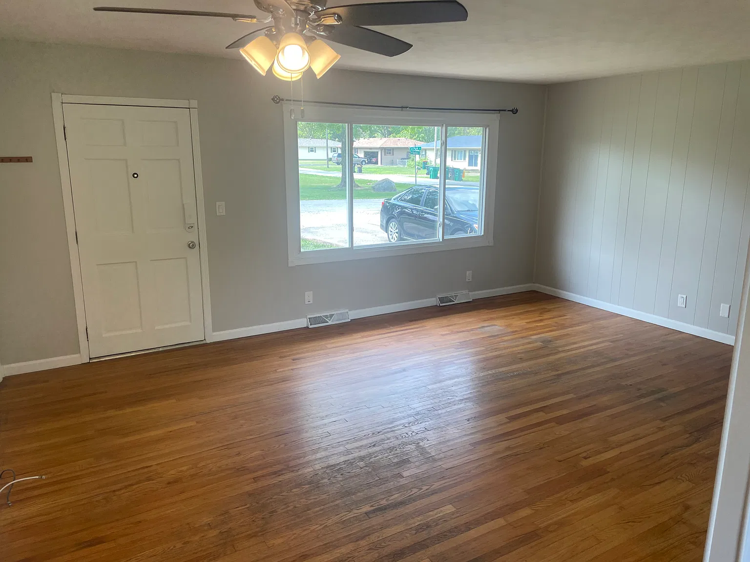 510 Park Dr — Photo 2