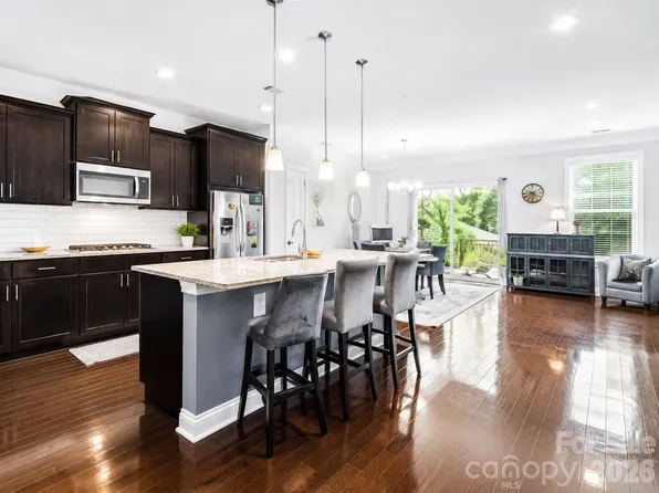 1376 Rainier Dr, Fort Mill, SC 29708