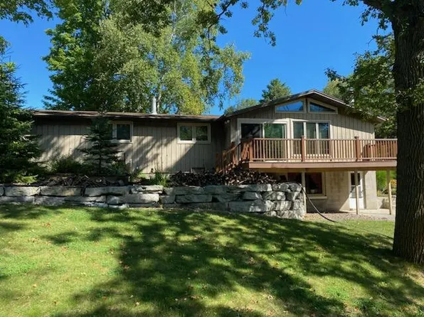 1114 Pine CIRCLE, Mishicot, WI 54228
