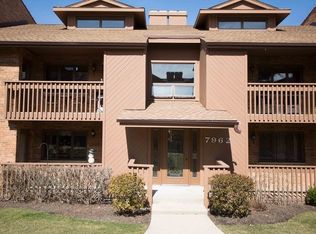 7962 Garfield Ave APT 209, Burr Ridge, IL 60527