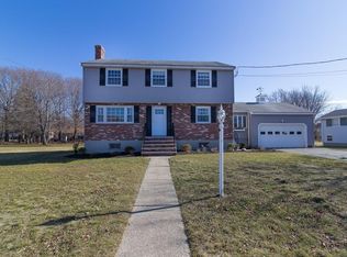 8 Thistle Rd, Woburn, MA 01803