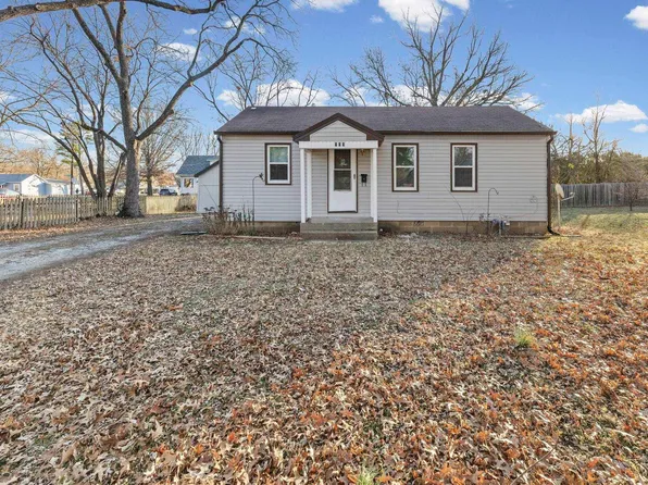 909 S Maple St, Ottawa, KS 66067