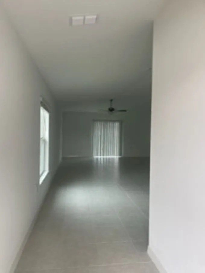 4 bed, 1817 sqft, $2,200 — Photo 4