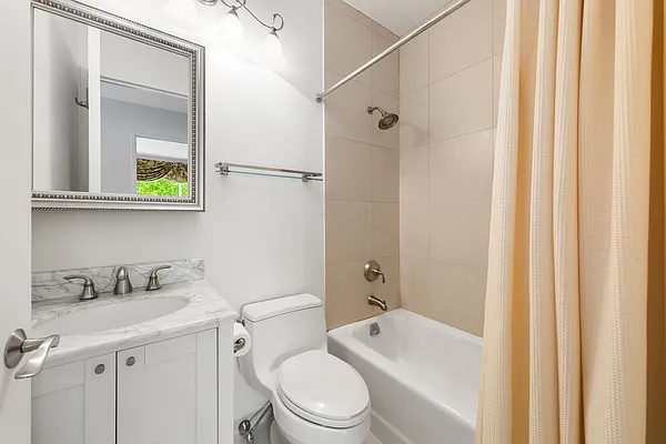 Sold by Compass | media 21