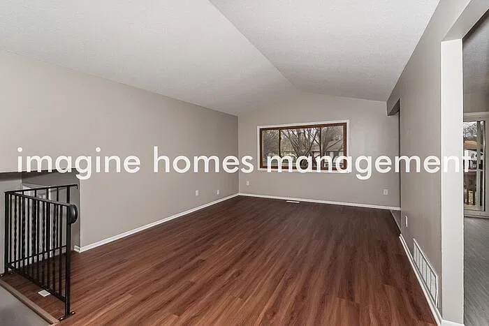 4 bed, 2.0 bath, 1850 sqft, $2,795 — Photo 2