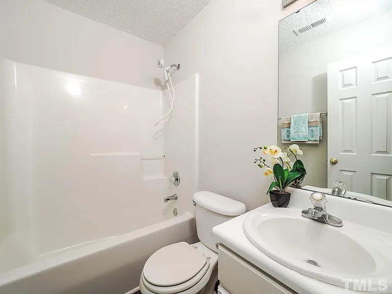 5117 Parkerwood Dr — Photo 22