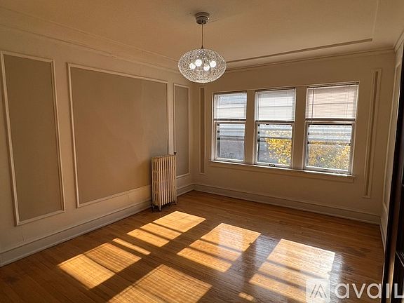 3rd image of 3456 N Oakland Ave #2